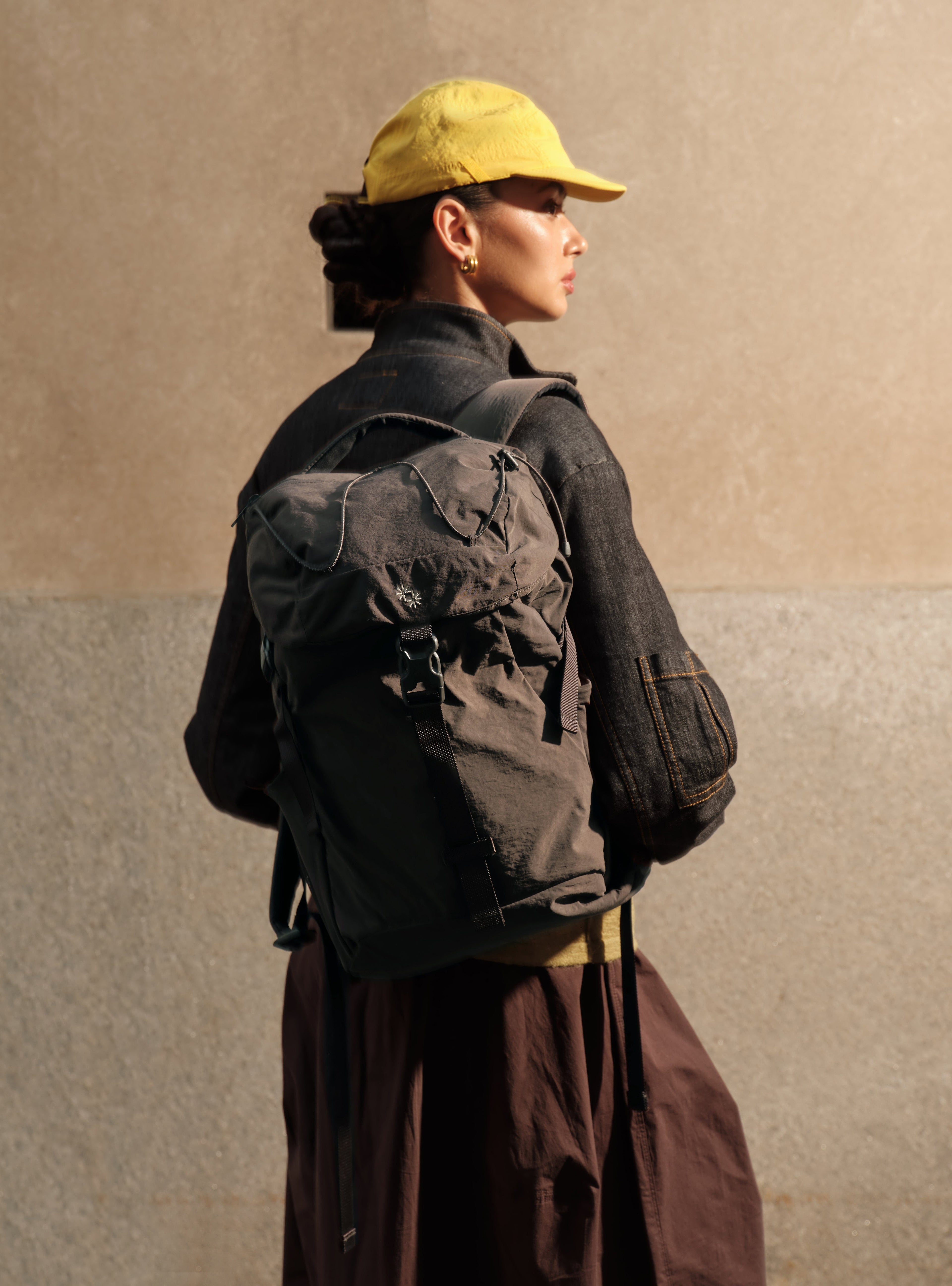 Trail Cap (Unidentified Moving Object)